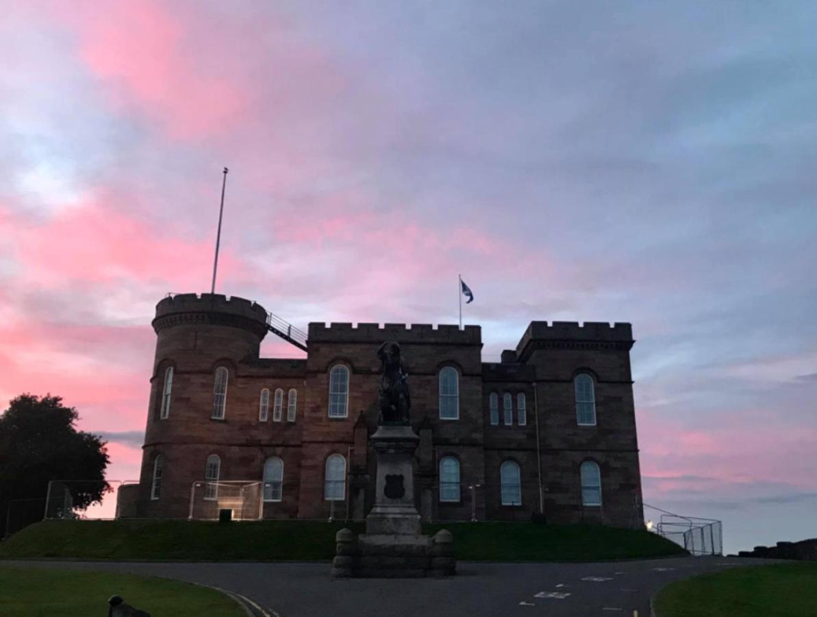 Caledonian Lodges 1 Инвернесс Экстерьер фото